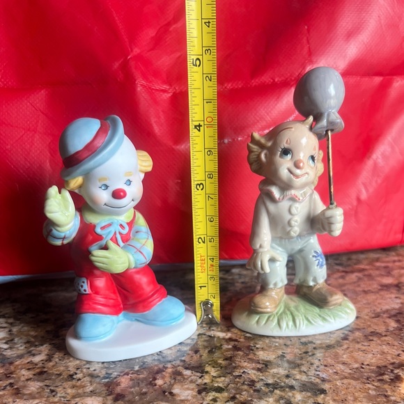 Vintage pair of porcelain clowns figurines - Lefton ‘86 & Dakin ‘84 - Picture 9 of 11